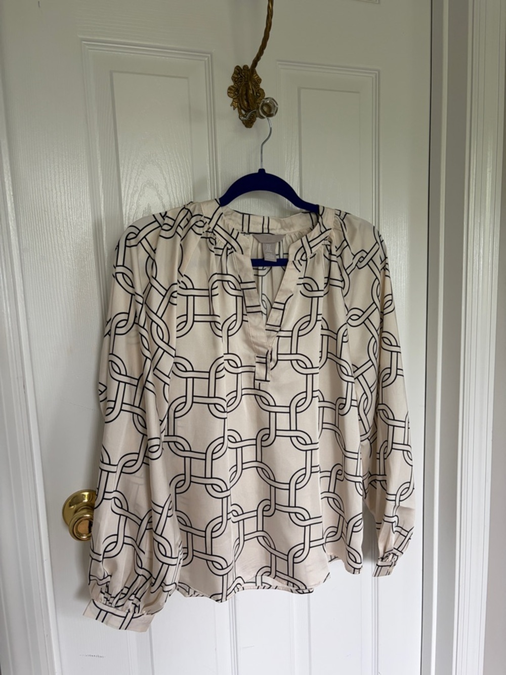 H&M Cream Blouse with Black Geometric Chain Print